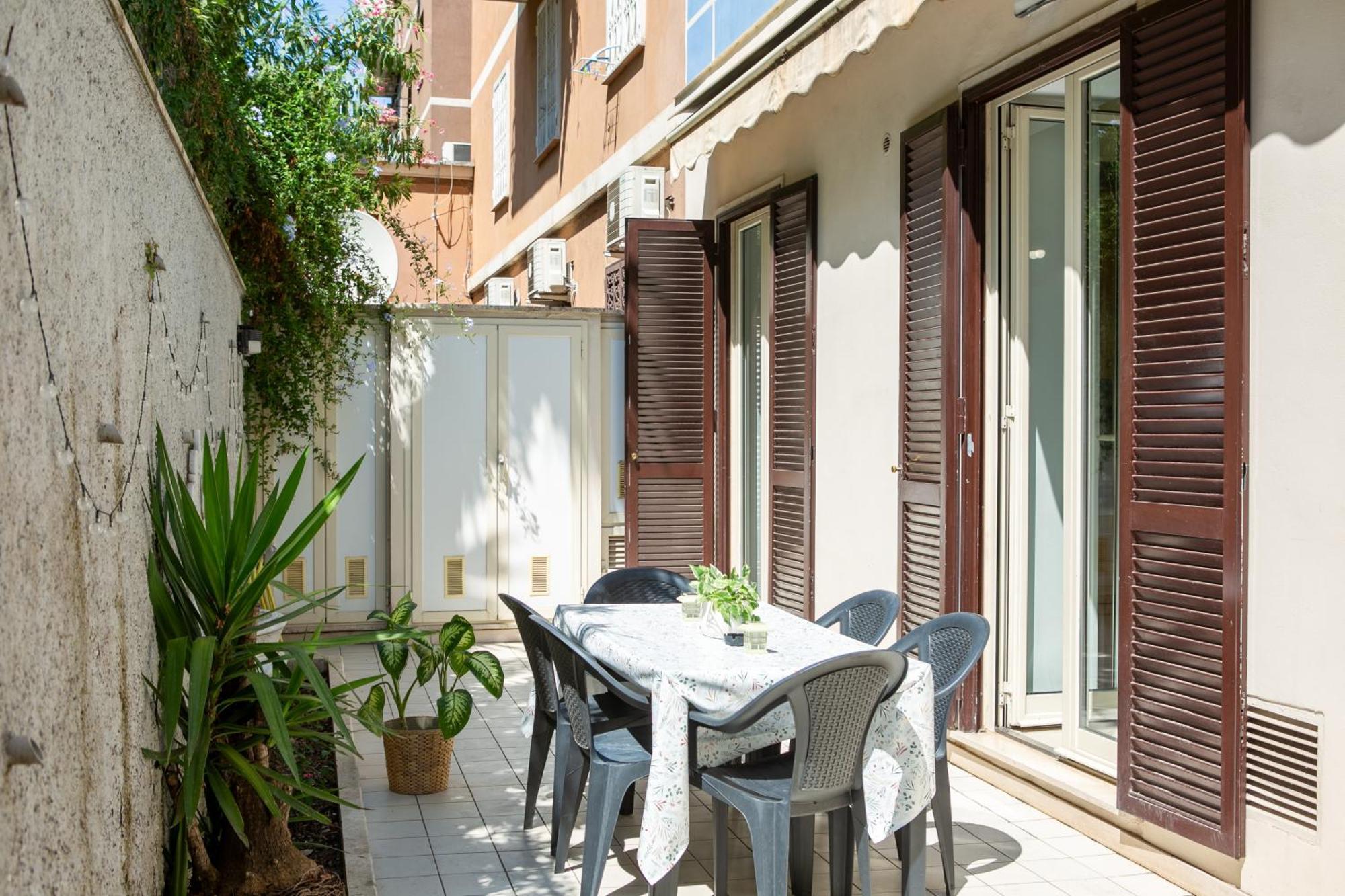 Holiday Homes Rome - Green Apartment S Camillo - Near Trastevere Buitenkant foto